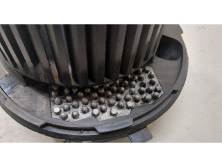 Моторчик печки Skoda Yeti 2009-2014 1K2820015G 1K2820015G