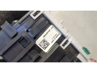 Блок предохранителей  Cadillac XT4 2018-2023      35048787   