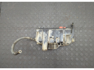 Блок предохранителей  Toyota Tundra 2000-2006      827410C010   