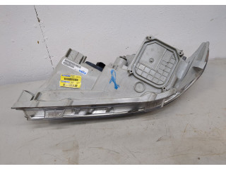 Фара передняя  Toyota Camry V40 2006-2011 правая 