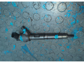 Форсунка топливная Skoda Yeti 2009-2018 03L130277Q, 03L130855CX, 0445110467