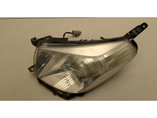 Фара передняя  Toyota iQ левая 