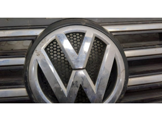 Решетка радиатора  Volkswagen Passat 7 2010-2015 Европа          