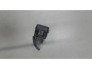 Блок реле  Pontiac Vibe 1 2002-2008      8274235030     1.8