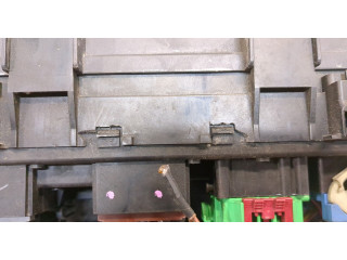 Блок предохранителей  Jeep Grand Cherokee 2010-2013         