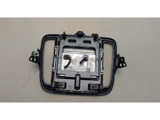 Дисплей бортового компьютера  Volvo XC40        