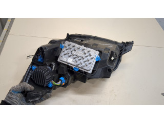 Фара передняя Peugeot 2008 2019-2023 правая