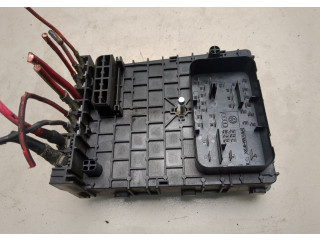 Блок предохранителей Skoda Octavia (A5) 2004-2013