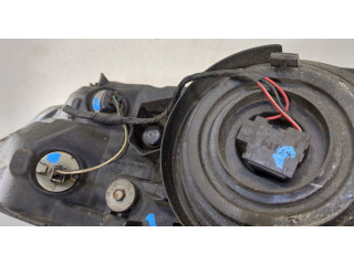 Фара передняя Mitsubishi Pajero / Montero 2000-2006 правая