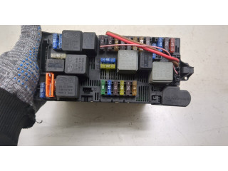 Блок предохранителей  Mercedes CLS C219 2004-2010         