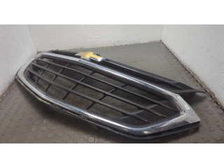 Решетка радиатора  Chevrolet Equinox 2017-2024          84150736