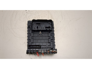 Блок предохранителей  Skoda Yeti 2009-2014         