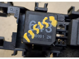 Pojistková skříňka Блок реле Audi A6 (C6) 2005-2011