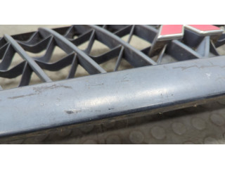 Решетка радиатора Mitsubishi Montero Sport / Pajero Sport 1996-2008 MR607481