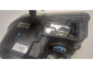 Фара передняя  Chrysler 300C 2004-2011 правая 