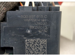 Блок предохранителей Skoda Octavia (A7) 2013-2023 5Q0937615C