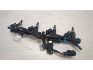 Форсунка топливная Audi Q3 2014-2018 06L906031A, 06K133681C