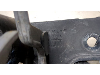 Замок капота  Mercedes CLS C219 2004-2010     