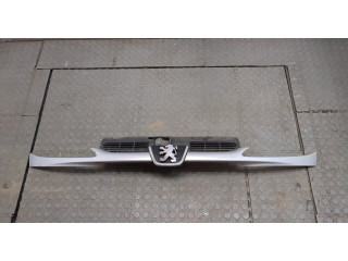 Решетка радиатора  Peugeot 206          