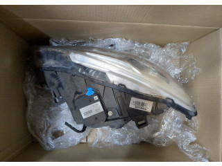 Фара передняя Volvo S60 2010-2018 правая