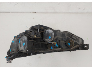 Фара передняя  Volkswagen Passat 8 2015- правая 