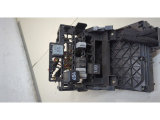 Блок предохранителей Volkswagen Sharan 2000-2010