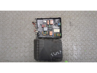 Блок предохранителей Volkswagen Golf Plus 28304630O