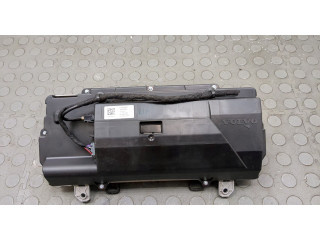 Панель приборов Volvo XC40