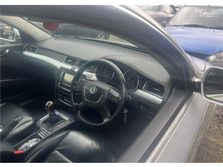 Стойка амортизатора Skoda SuperB 2008-2015 3C0413031N, 3C0411105N 1.6 дизель