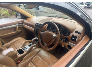 Стойка амортизатора Porsche Cayenne 2002-2007 95533303342, 95533303343 4.5 бензин