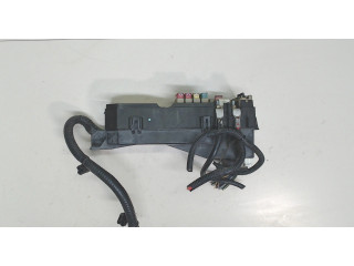 Блок реле  Mazda Tribute 2001-2007          3