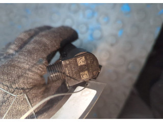 Форсунка топливная  Mercedes E W212 2009-2016    A6510700587     