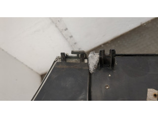 Решетка радиатора  Volkswagen Passat 6 2005-2010          3C0853651B