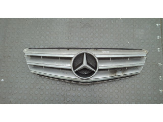 Решетка радиатора  Mercedes C W204 2006-2015          