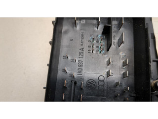 Блок предохранителей Volkswagen Caddy 2004-2015 1K0937125