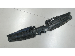 Решетка радиатора  Peugeot Partner 2002-2008          1.6 