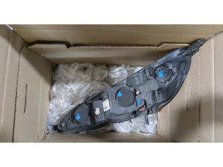 Фара передняя Peugeot 407 правая