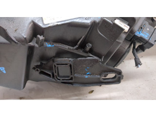 Фара передняя Renault Scenic 2009-2012 правая