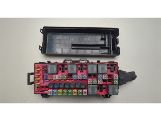 Блок предохранителей  Lincoln Navigator 2006-2014         