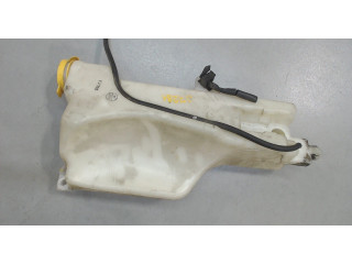 Бачок омывателя  Mazda BT-50 2008-2011     2.5
