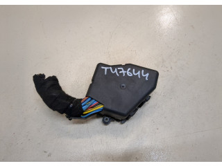 Блок предохранителей  Skoda Octavia Tour 2000-2010         