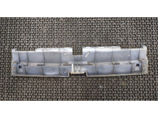 Решетка радиатора  Peugeot 605         3 