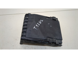 Крышка блока предохранителей Volkswagen Golf Plus 1K0937132F