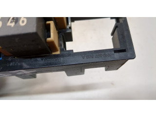 Блок реле Volkswagen Golf Plus