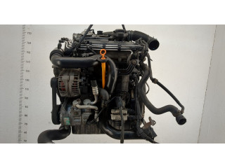 Форсунка топливная Volkswagen Golf Plus 038130073AG