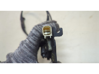 Замок капота  Ford Escape 2012-2015     