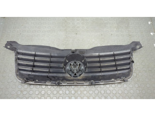 Решетка радиатора  Volkswagen Passat 5 2000-2005          