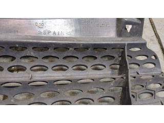 Решетка радиатора  Mercedes Vito W639 2004-2013          