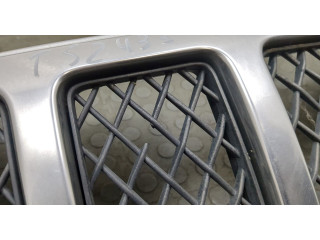 Решетка радиатора  Jeep Grand Cherokee 2004-2010          55157414AA