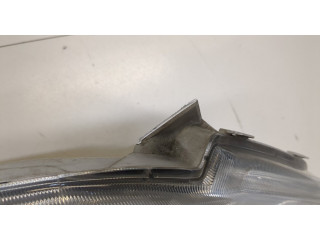 Фара передняя Toyota Corolla Verso 2002-2004 правая